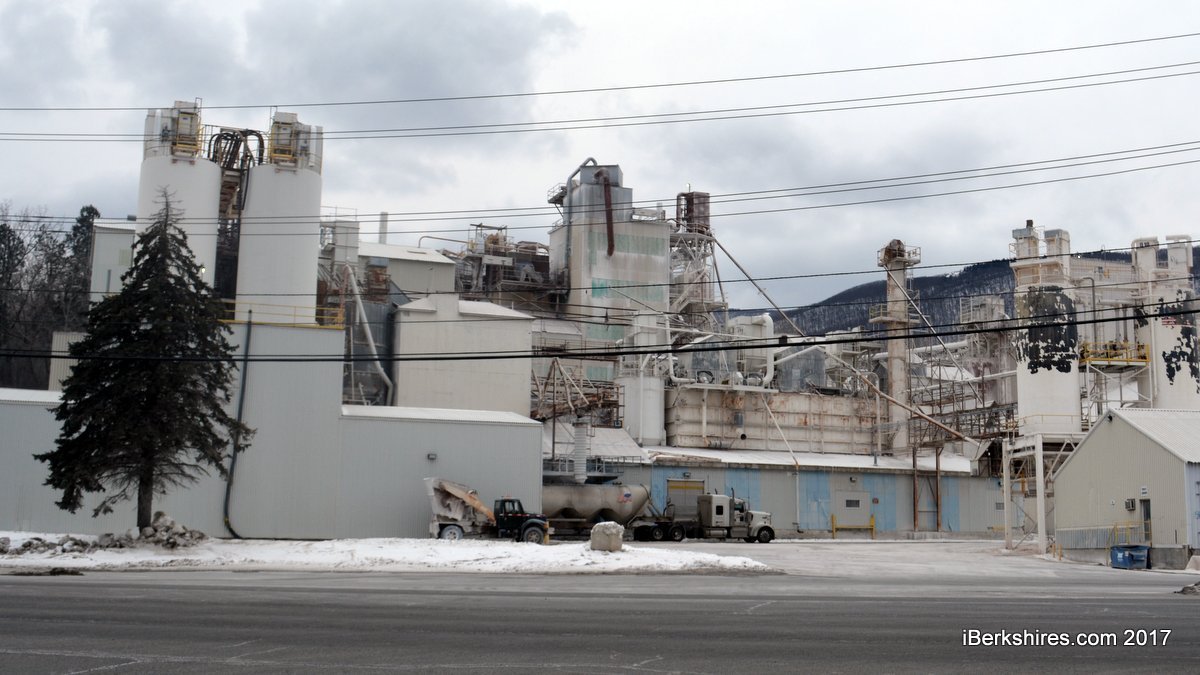 Specialty Minerals Approved to Restore Protective Berm for Farmland