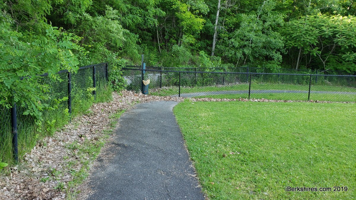 North Adams Parks Commission Hears Plea for Benches / iBerkshires.com