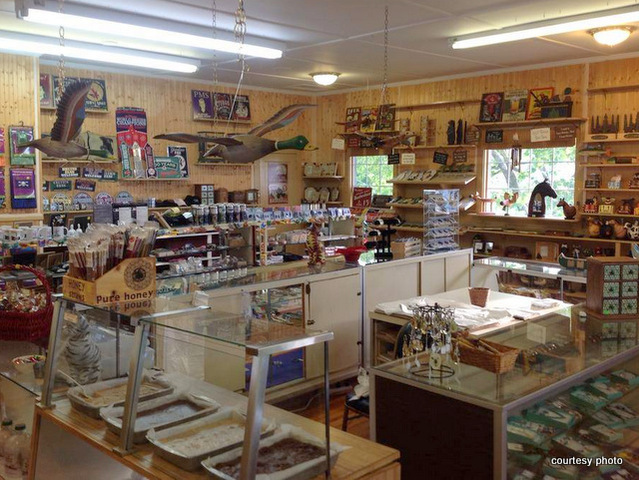 Gift Shop Reopens on Mohawk Trail 